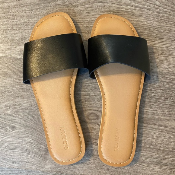 Old Navy Shoes - EUC Black Old Navy Sandals Size 8.5